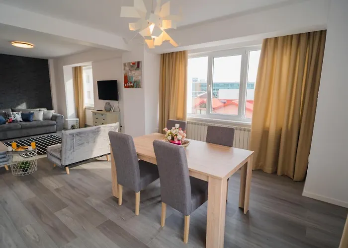 דירה Penthouse With Huge Rooftop Terrace & View *