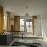 Penthouse With Huge Rooftop Terrace & View Daire Bükreş