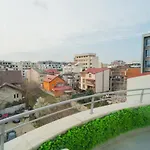 Penthouse With Huge Rooftop Terrace & View Daire