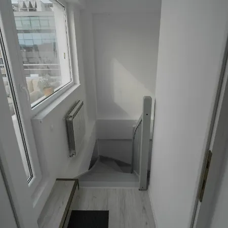 Penthouse With Huge Rooftop Terrace & View Apartman