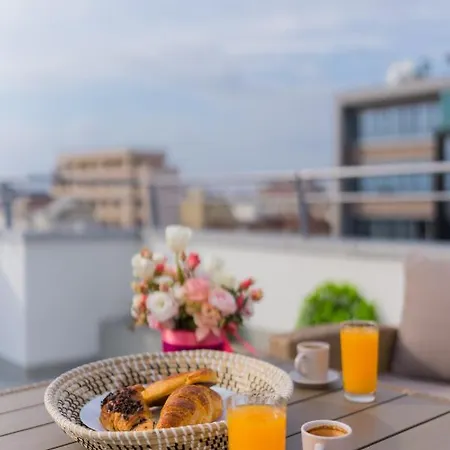 Apartment Penthouse With Huge Rooftop Terrace & View