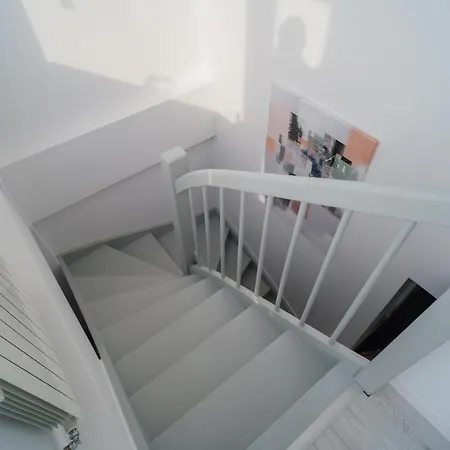 Penthouse With Huge Rooftop Terrace & View Apartman