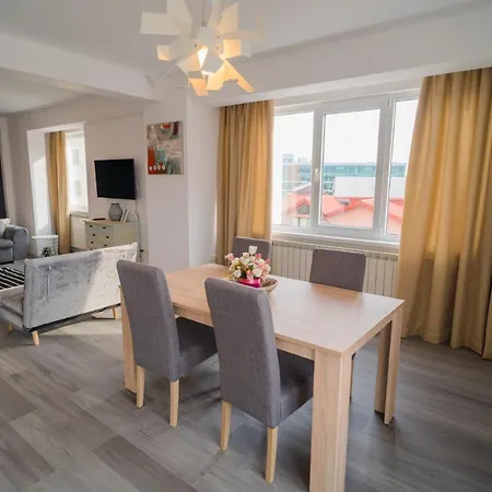 Apartament Penthouse With Huge Rooftop Terrace & View *