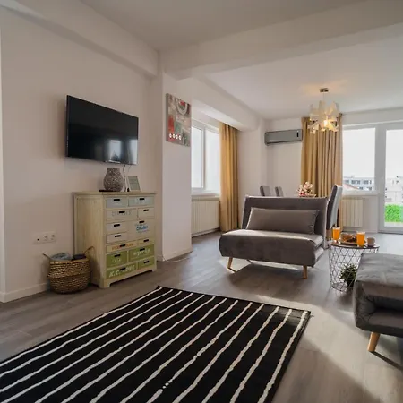 Апартаменти Penthouse With Huge Rooftop Terrace & View