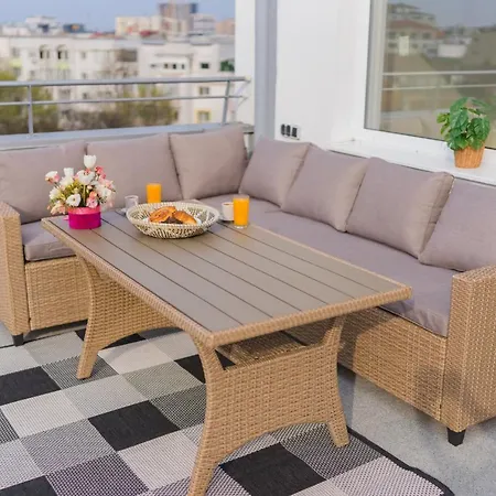 Apartman Penthouse With Huge Rooftop Terrace & View Bukarest