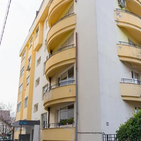 Apartment Penthouse With Huge Rooftop Terrace & View
