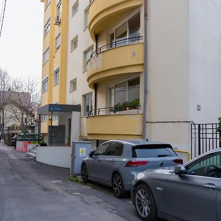 Penthouse With Huge Rooftop Terrace & View Apartament *