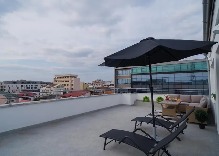 Apartment Penthouse With Huge Rooftop Terrace & View Bucharest