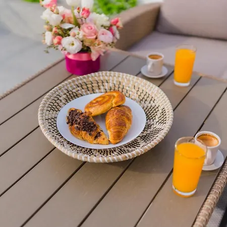 Daire Penthouse With Huge Rooftop Terrace & View